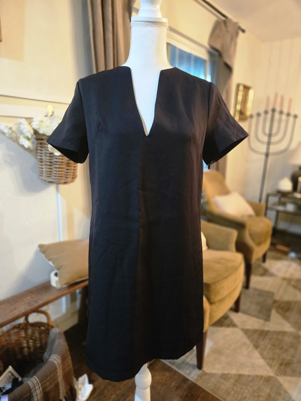 Classic Black Short-Sleeve Shift Dress